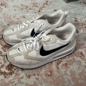 Nike tennis shoes size 9.5